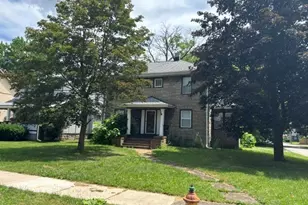 405 Oak Knoll SE, Warren, OH 44483 - Photo 2