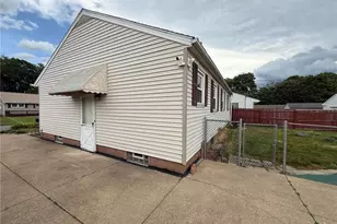 1606 36th St NE, Canton, OH 44714 - Photo 4