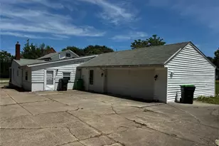 1440 Rockefeller Rd, Wickliffe, OH 44092 - Photo 4