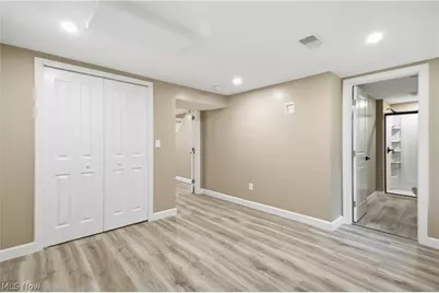 17366 Market Street, Lake Milton, OH 44429 - Photo 14