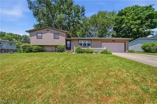 1819 Stonehenge Ave NW, Massillon, OH 44646 - Photo 2