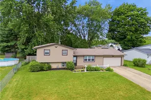 1819 Stonehenge Ave NW, Massillon, OH 44646 - Photo 36