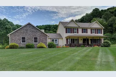 995 Clearview Drive SE, New Philadelphia, OH 44663 - Photo 1