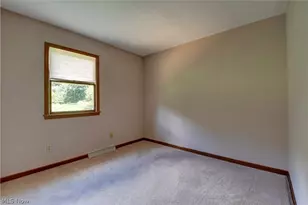 995 Clearview Dr SE, New Philadelphia, OH 44663 - Photo 26