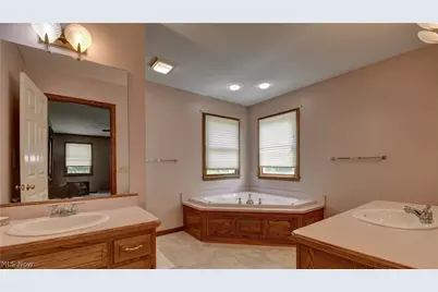 995 Clearview Drive SE, New Philadelphia, OH 44663 - Photo 22