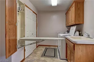 995 Clearview Dr SE, New Philadelphia, OH 44663 - Photo 18