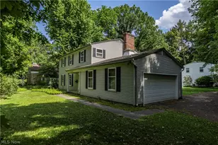 2070 White Pond Dr, Akron, OH 44313 - Photo 2
