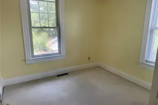 261 E Main St, St Clairsville, OH 43950 - Photo 10