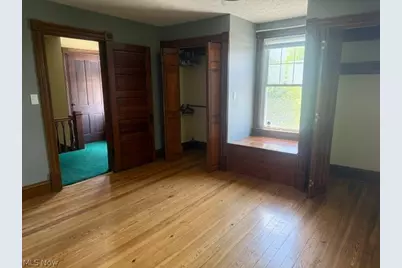 261 E Main Street, St Clairsville, OH 43950 - Photo 6