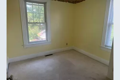 261 E Main Street, St Clairsville, OH 43950 - Photo 10