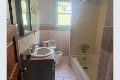 261 E Main Street, St Clairsville, OH 43950 - Photo 12