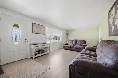 4573 Aurora Street NW, Canton, OH 44708 - Photo 4