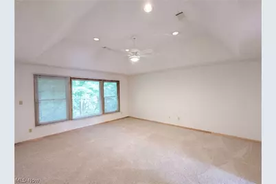 7550 James Drive, North Royalton, OH 44133 - Photo 4