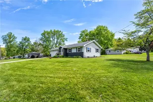 1543 Lindakay Dr, Akron, OH 44312 - Photo 2