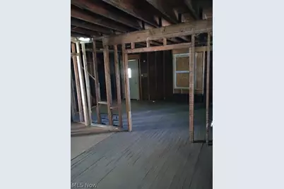 678 Moon Street, Akron, OH 44307 - Photo 8
