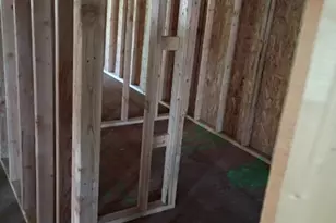 678 Moon St, Akron, OH 44307 - Photo 18