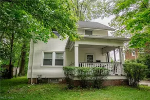 531 Fernwood Dr, Akron, OH 44320 - Photo 2