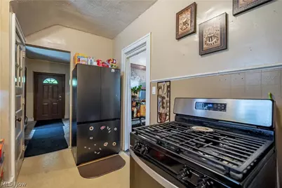 531 Fernwood Drive, Akron, OH 44320 - Photo 18