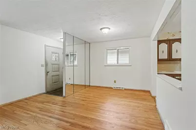 5576 Andover Boulevard, Garfield Heights, OH 44125 - Photo 2