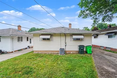 5576 Andover Boulevard, Garfield Heights, OH 44125 - Photo 20