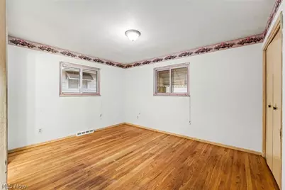 5576 Andover Boulevard, Garfield Heights, OH 44125 - Photo 14
