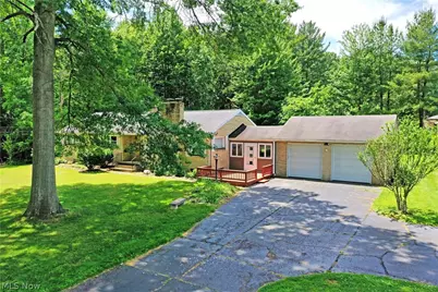 2141 North Road NE, Warren, OH 44483 - Photo 1