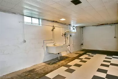 2141 North Road NE, Warren, OH 44483 - Photo 40