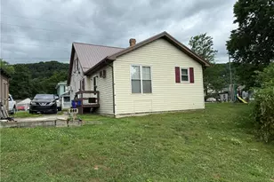 2014 Ohio Ave, East Liverpool, OH 43920 - Photo 2