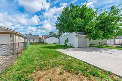 3018 Russell Avenue, Parma, OH 44134 - Photo 6