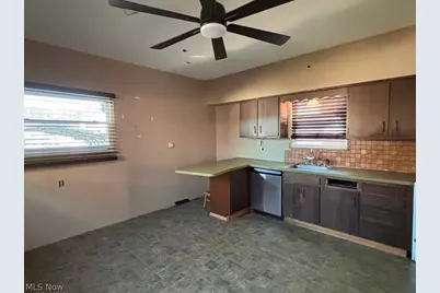529 Railroad Street, Chester, WV 26034 - Photo 6