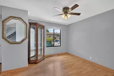 533 Tollis Parkway #1-02, Grandview Heights, OH 44147 - Photo 6