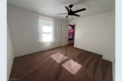 403 N Saint Clair Street, Girard, OH 44420 - Photo 16