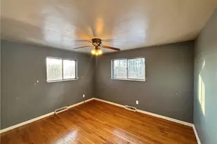 137 Clay St, Weirton, WV 26062 - Photo 8