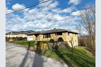 137 Clay Street, Weirton, WV 26062 - Photo 2