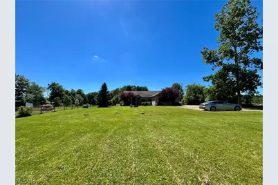 4842 Ridge Road, Wadsworth, OH 44281 - Photo 2