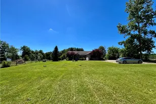 4842 Ridge Rd, Wadsworth, OH 44281 - Photo 2