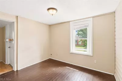 285 Sumner Court, Akron, OH 44311 - Photo 12
