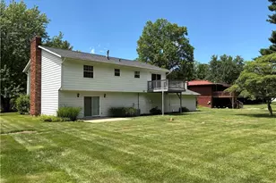 4491 Merlin Dr, Uniontown, OH 44685 - Photo 38