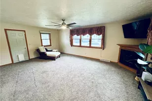 3415 Darbyshire Dr, Canfield, OH 44406 - Photo 8