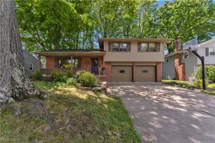 691 Oakridge Dr, Boardman, OH 44512 - Photo 2