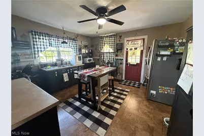 209 Washington Street, Barnesville, OH 43713 - Photo 6
