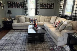 209 Washington St, Barnesville, OH 43713 - Photo 8