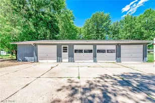 24270 Forestview Dr, Columbia Station, OH 44028 - Photo 4
