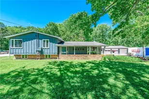 24270 Forestview Dr, Columbia Station, OH 44028 - Photo 2