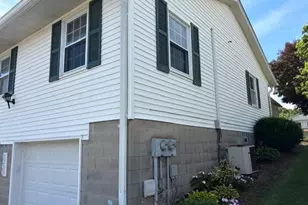1237 A Somerset Dr, Salem, OH 44460 - Photo 4