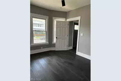 10905 Grandview Avenue, Loveland, OH 44104 - Photo 14