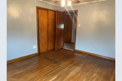 100 W 44th Street, Shadyside, OH 43947 - Photo 12