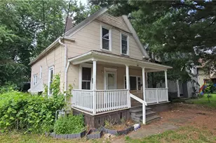 700 Carpenter St, Akron, OH 44310 - Photo 2