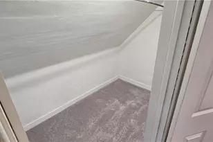 700 Carpenter St, Akron, OH 44310 - Photo 34