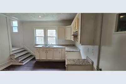700 Carpenter Street, Akron, OH 44310 - Photo 16